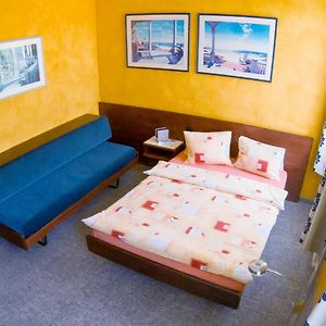 Camera con letto king size